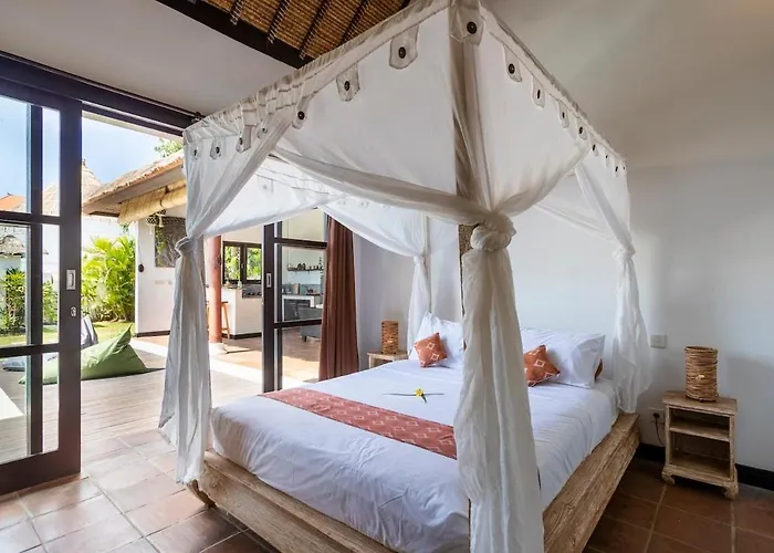 Peaceful Balinese With Private Pool ウルワツ